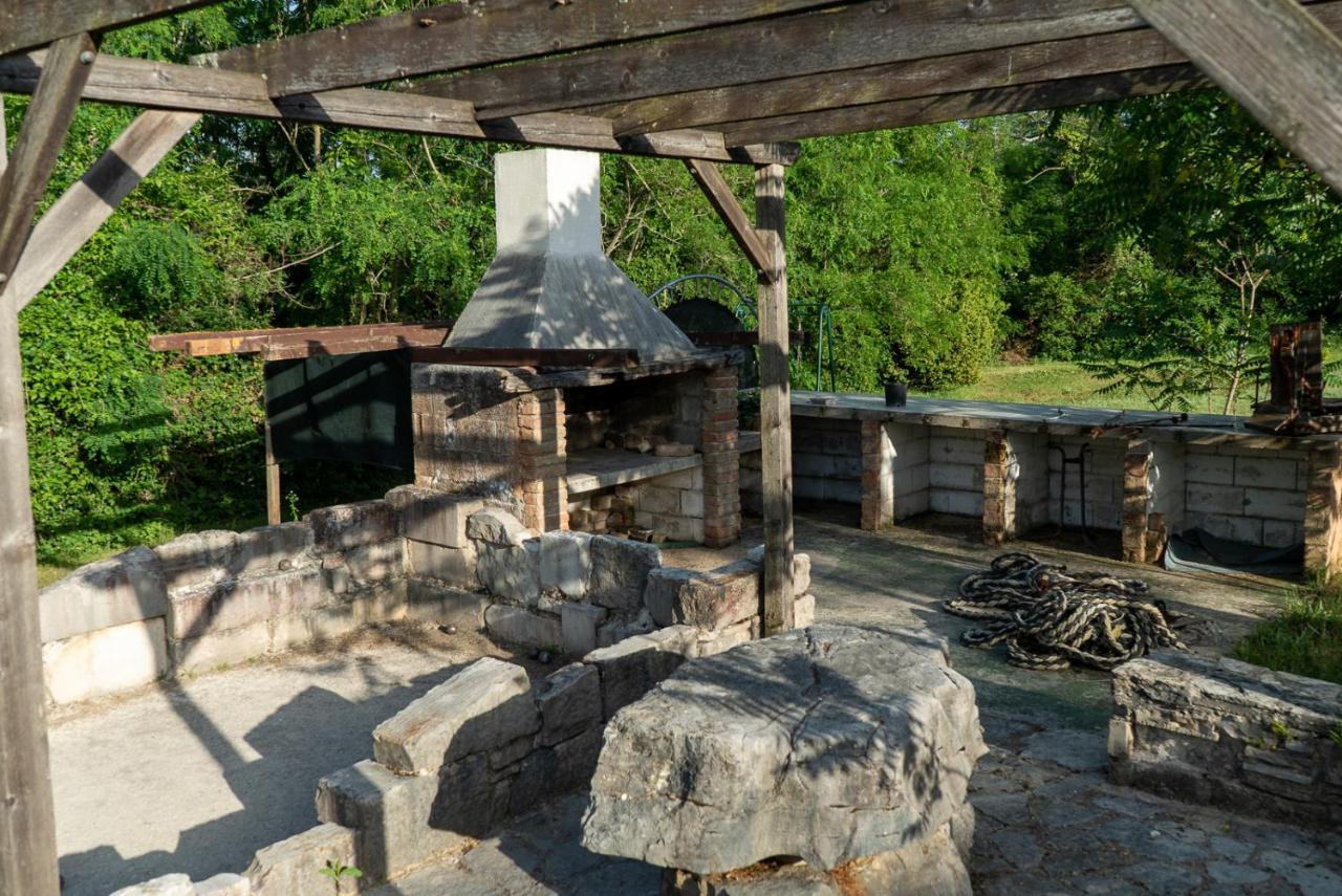 Julijud, Heated Pool, Jacuzzi, Dome And Sauna Brajkovici  Exterior foto